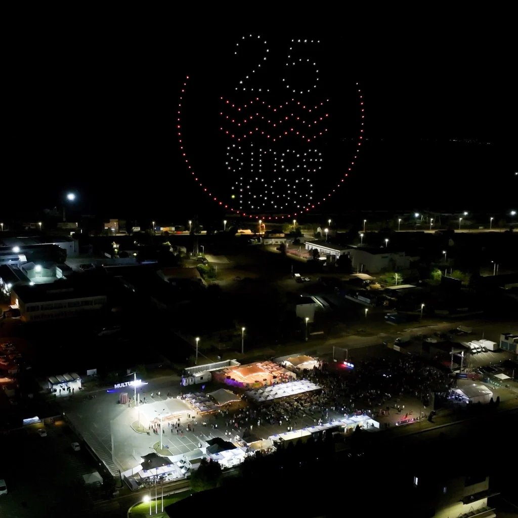 Damen Corporate — FLYSTACK drone show